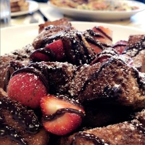 Meet your Posher, Mia